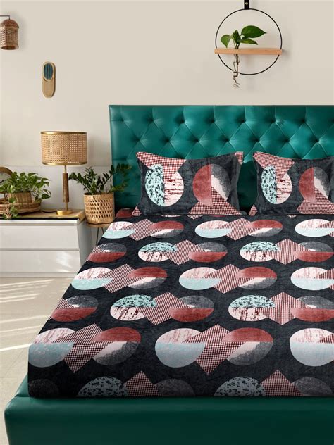 Klotthe Multicolor Geometric Woolen Double Bed Sheet with 2 Pillow Cov ...