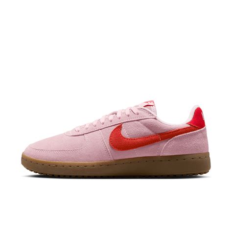 Men's Look of Football Pink Nike Field General. Nike SG