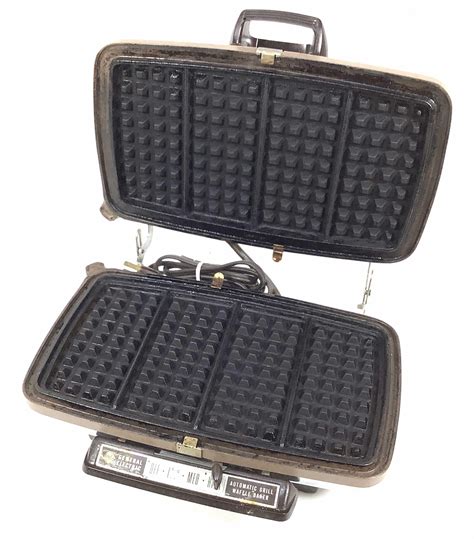 Lot - Vintage General Electric Waffle Maker