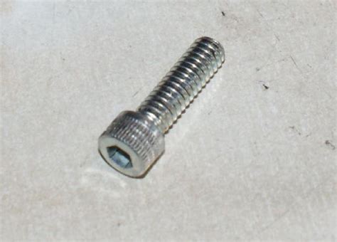 Screws | BRITISH Only Austria Fahrzeughandel GmbH