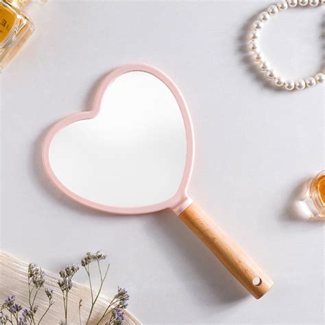 Beauty Heart Handheld Mirror Pink Online - Premium Handheld Mirror ...