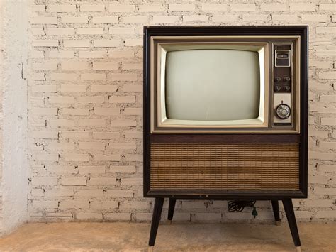 How TVs Have Changed And Will Transform Your Living Room - realestate ...