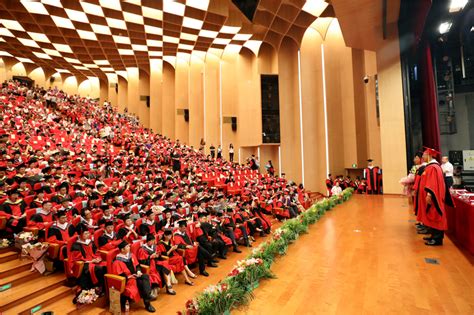 重庆大学举行2016届学生毕业典礼暨学位授予仪式 - 综合新闻 - 重庆大学新闻网