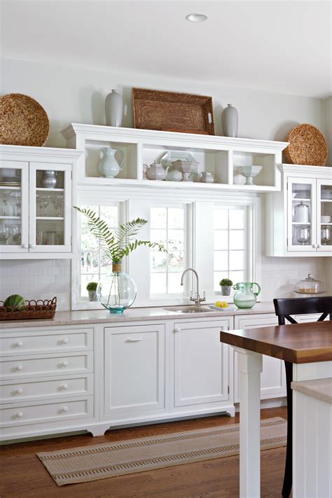 Light and Simple Decorating Above Kitchen Cabinets, Above Cabinets ...