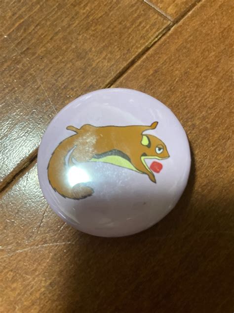 ムササビ 缶バッジ | NRM designing by TEAM ALAN