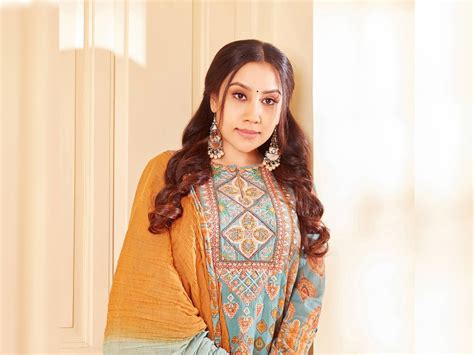 Bahubali fame katappa aka satyaraj daughter Divya Sathyaraj is very ...