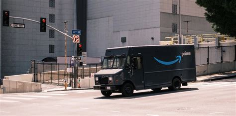 Amazon Operations Management 的图像结果