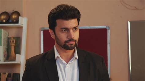 Watch Tharala Tar Mag S1 Episode 1055 on JioHotstar