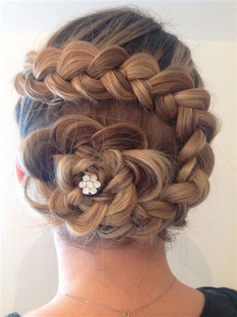 Swirly plait | Plait styles, Up hairstyles, Plaits hairstyles