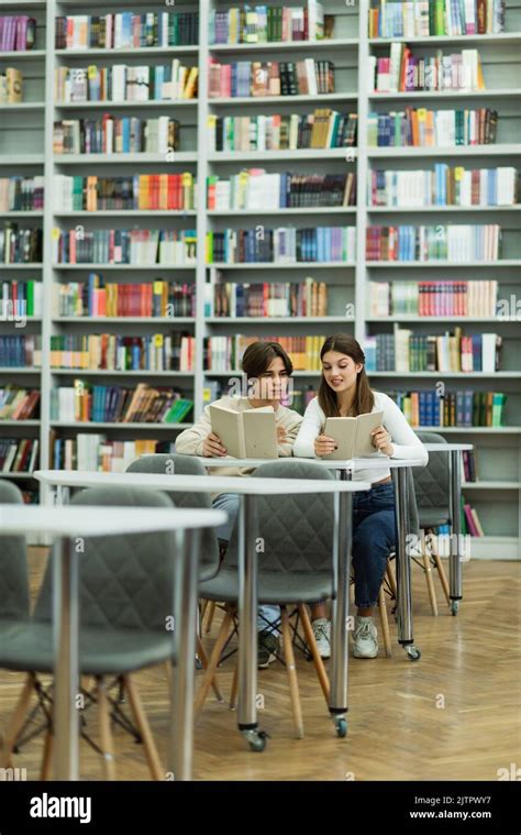 Library Reading 的图像结果