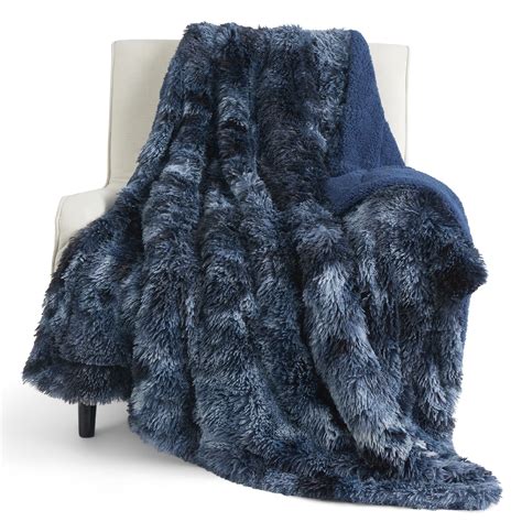 Bedsure Soft Faux Fur Navy Blue Throw Blanket for Couch– Fuzzy, Fluffy ...