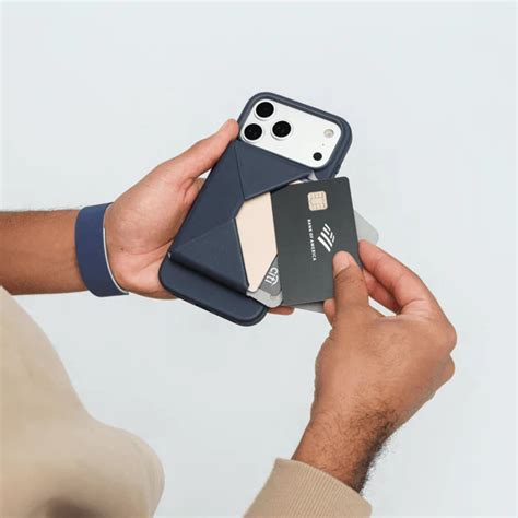 MOFT Snap Field Wallet – MagSafe Wallet Holds Up to 8 Cards | Standtron.com