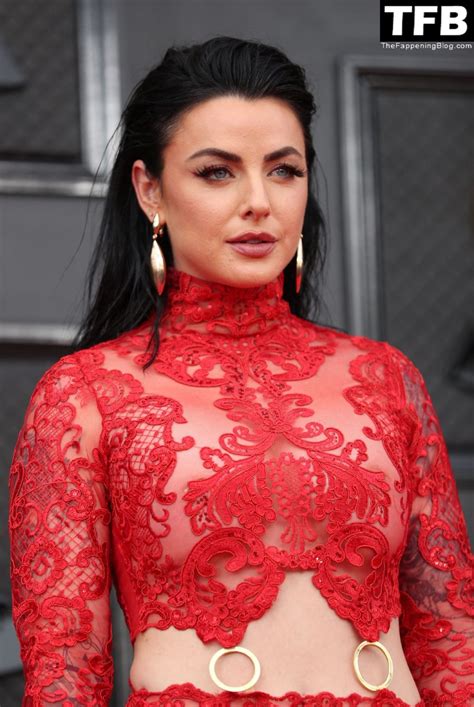 Kylie Rae Hall Flashes Her Nude Tits At The 64th Annual Grammy Awards (2 Photos) | PinayFlixx ...