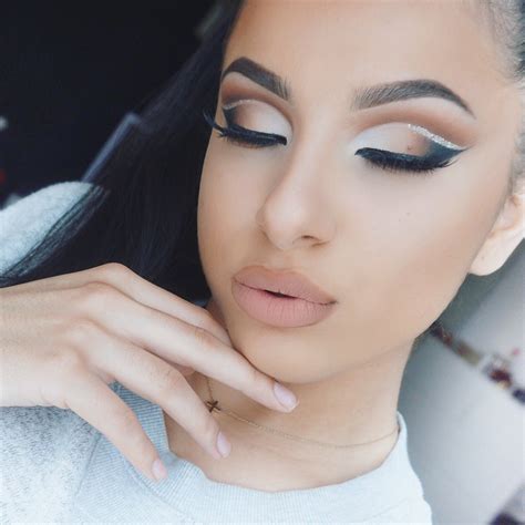 Cut Crease Makeup Tutorial 的图像结果