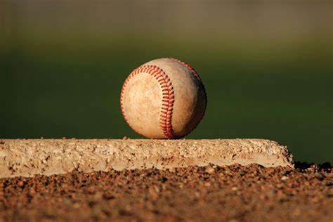 Home, sweet home: Johns Hopkins baseball team returns to campus | Hub