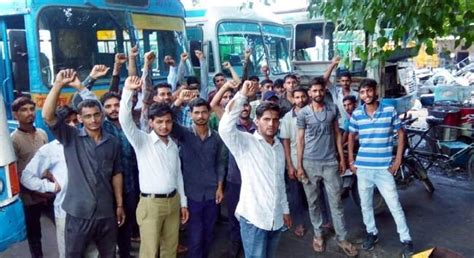 मानदेय न मिलने से रोडवेज एप्रेंटिस ने जताया रोष, एओ से मिले