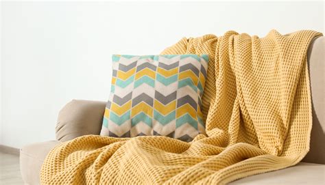 22 Mustard Yellow Throw Blankets – Collection a day