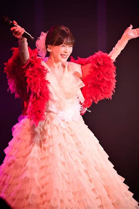 中森明菜8年ぶりディナーショーで力強く「DESIRE」など熱唱「頑張らなきゃいけない、あと10年くらい」（1/2ページ） - サンスポ