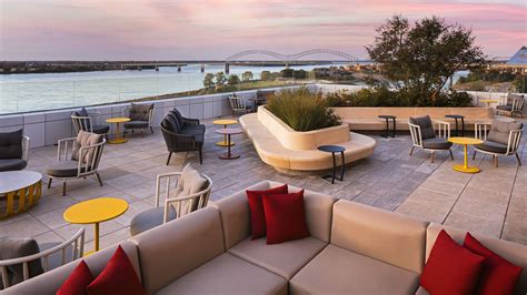 Beale Street Restaurants & Rooftop Bar | Hyatt Centric Memphis
