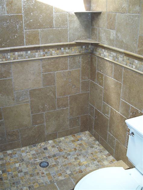 Autumn Leaves 2x2 travertine mosaic tiles and Noce tumbled travertine ...