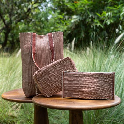 Saral Hand-Woven Tote Bag | 108 Knots