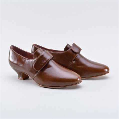 Kensington Women's 18th Century Leather Shoes (Walnut) - American Duchess