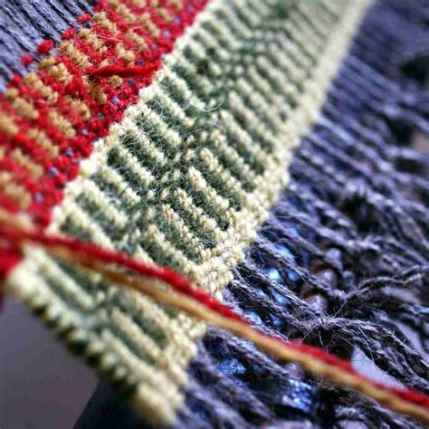 Simple Crafts Using Wool 的图像结果