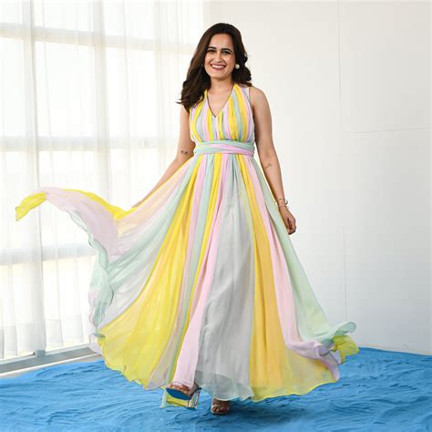 Flamboyant Sleeveless Backless Layered Georgette Dress For Women ...