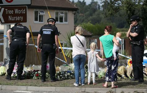 Pictures of the touching tributes left to PC Andrew Harper - Berkshire Live