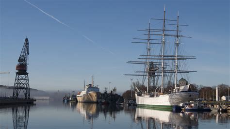 The five lives of the frigate Suomen Joutsen | Meer