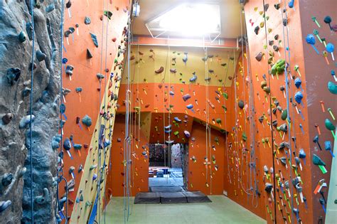 25 Best Indoor Activities in NYC From Rock Climbing to Skating