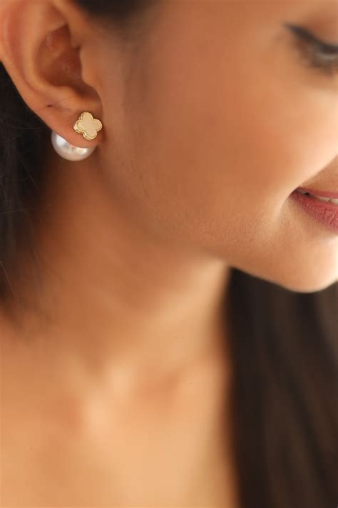 Myra Clover Double Pearls - White – Ishil