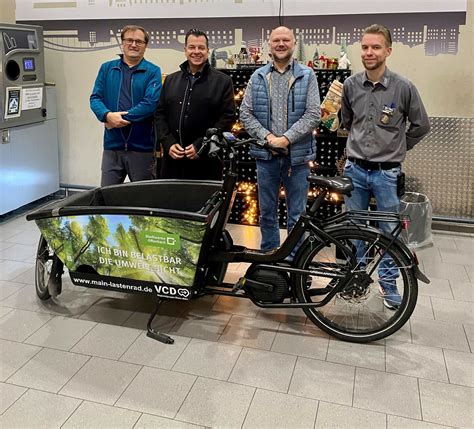 Neue E-Lastenrad-Station beim Edeka Center Stenger - Offenbach Live