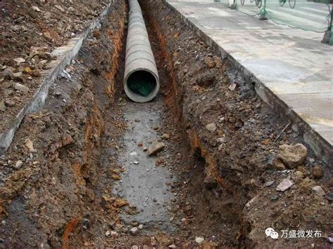 南京全面推行雨污分流 阳台加装污水管道