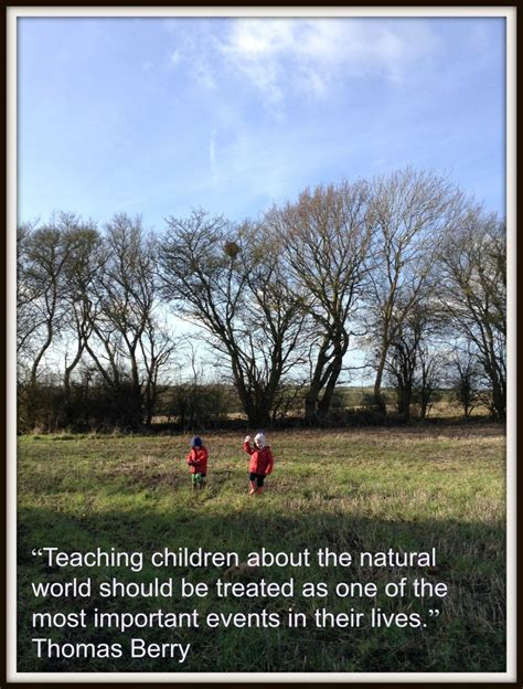 Children Learning Outside 的图像结果