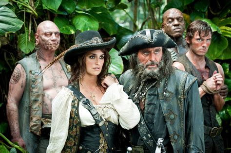 Watch These New PIRATES OF THE CARIBBEAN: ON STRANGER TIDES Clips - We ...