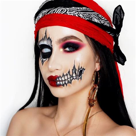 Women's Pirate Makeup