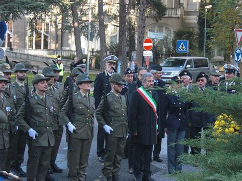 Paul Rösch bei Gedenkfeier am Alpini-Denkmal Meran - UnserTirol24