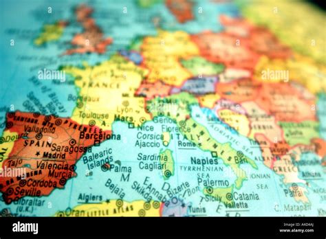 Europe Globe 的图像结果