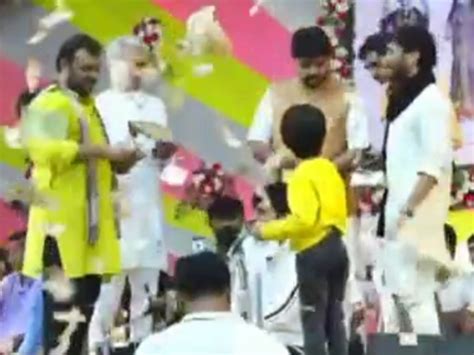 Chotila's new Suraj Deval Dham hosts Kirtidan, Rajbha and Devayat ...