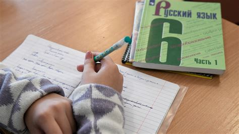 Как правильно поставить ударение в слове «граффити». Новая норма | РБК Life