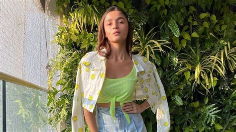 5 brunch appropriate tops from Alia Bhatt’s wardrobe | Vogue India