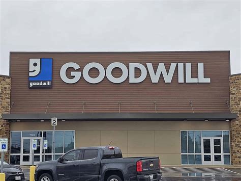 The 17 Best Thrift Stores in Los Angeles