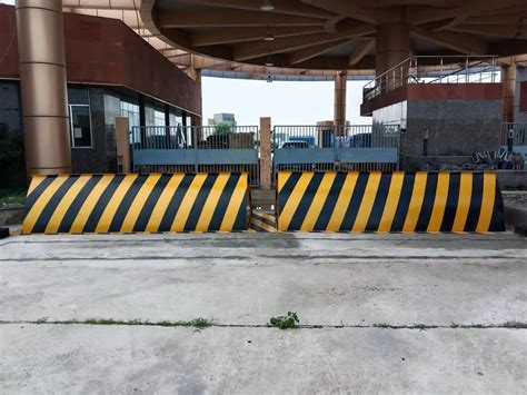Crash Rated Road Blocker - Automatic Rising Road Blocker Manufacturer ...