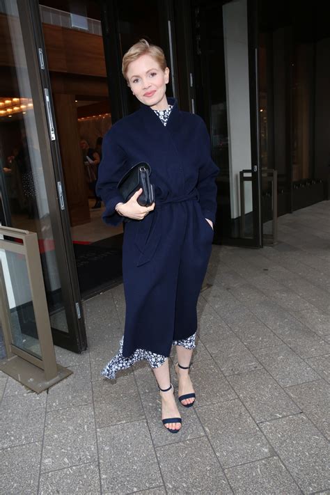 Kate Phillips's feet