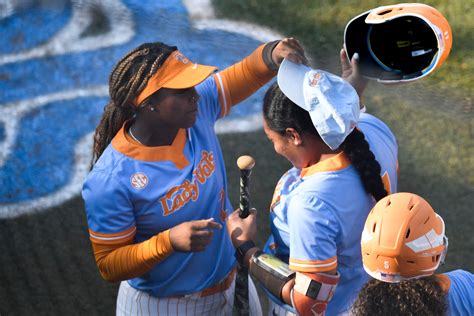 Tennessee softball score vs. Texas: Live super regional updates