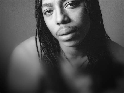 Boogie Shoes song by KC And The Sunshine Band from Saturday Night Fever ...