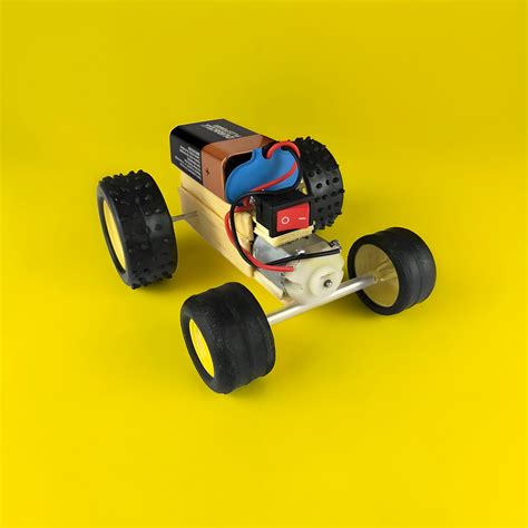 WizBots 101: Navigating with DC Motor Magic (10-14 years old) - VCUarts ...