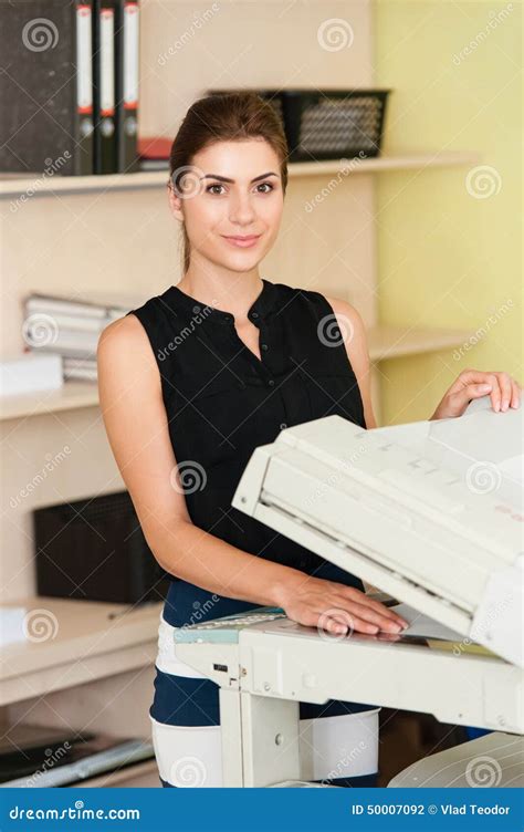 Copy Machine Sitting 的图像结果