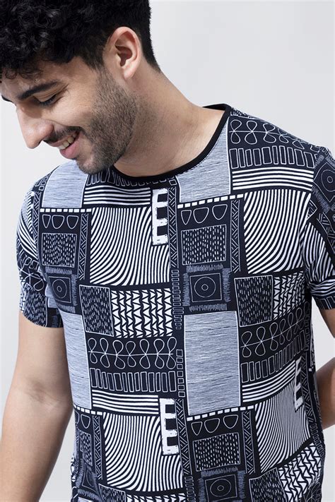 Buy Men's Cross Greek Art Black T-Shirt Online | SNITCH